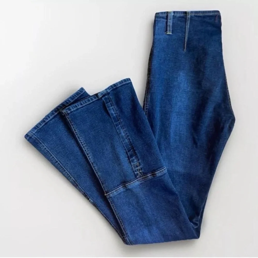Y2K Vintage Janes Army Jeans Seam Detail Patch Pocket Zipper Leg Flare Bootcut